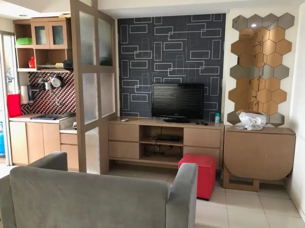 ready apartemen green lake sunter,2kamar furnished,lantai tengah,view danau,hadap timur