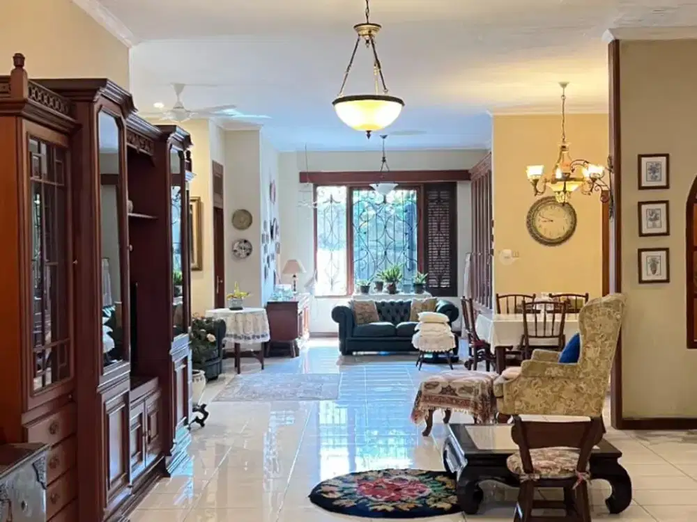 Rumah Luxury Cilandak 6+1KT 700m2 Ada Taman Bisa KPR