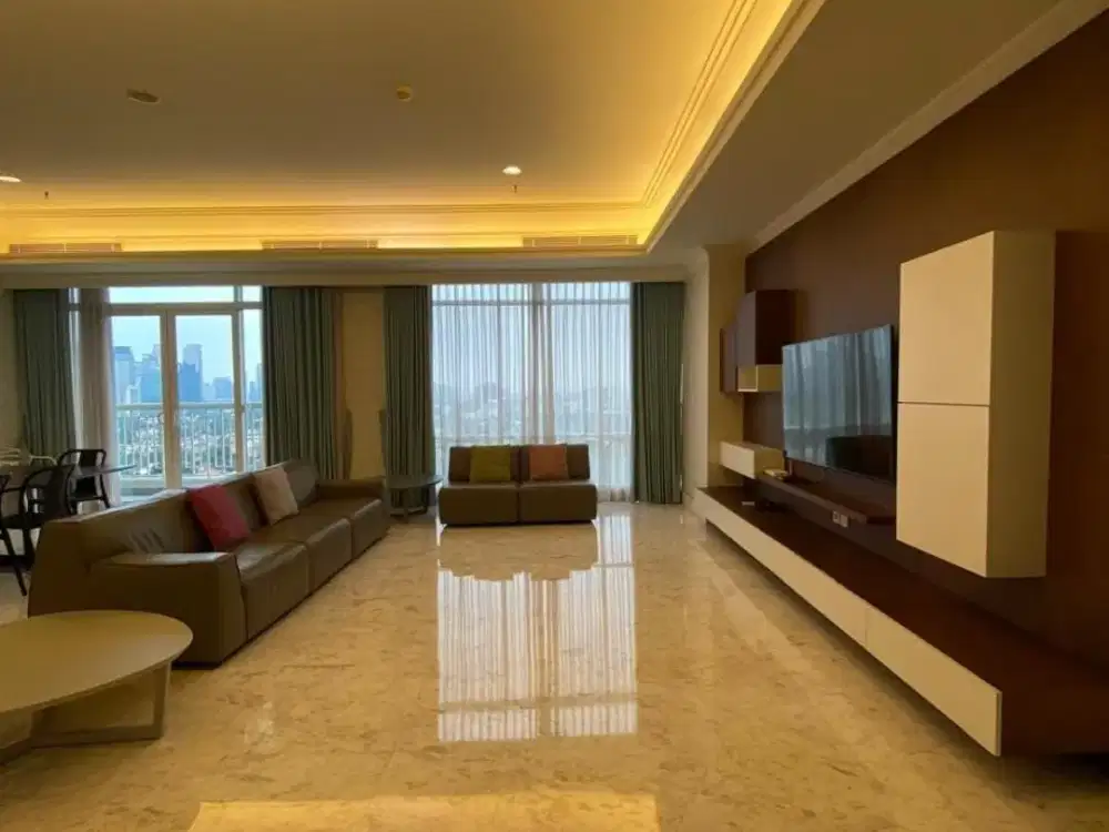 Disewa Apartment Botanica Simprug uk 288m2 3+1BR Pool view at Jakarta Selatan