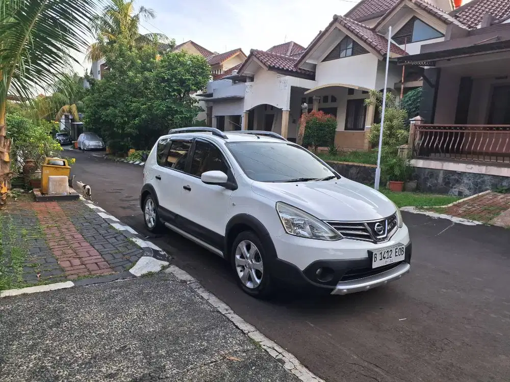 Nissan Livina X-Gear Low KM 50rb Record 2014
