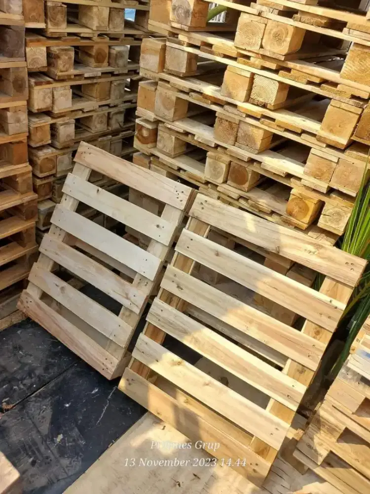 Palet bekas Import