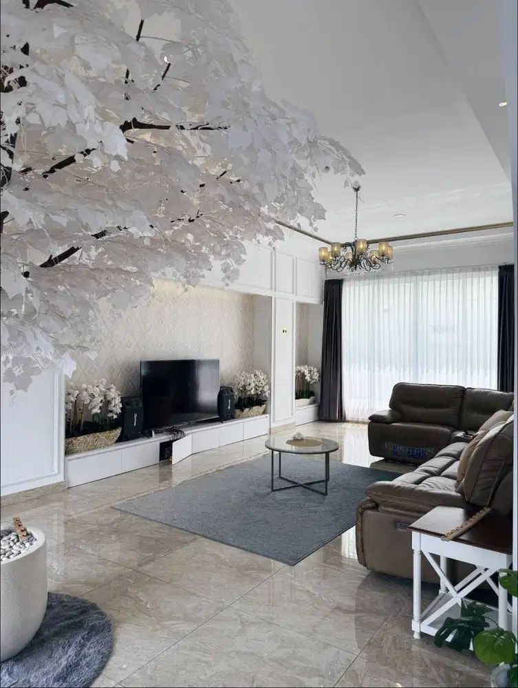 RUMAH MEWAH DI SENTUL DENGAN ROOFTOP DAN KOLAM RENANG VIEW 180° GUNUNG