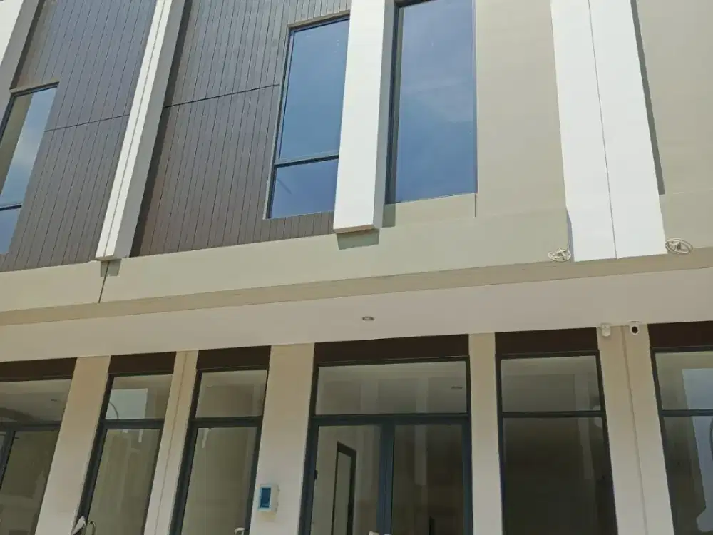 DiSewakan Ruko Verona Junction Strategis Gading Serpong