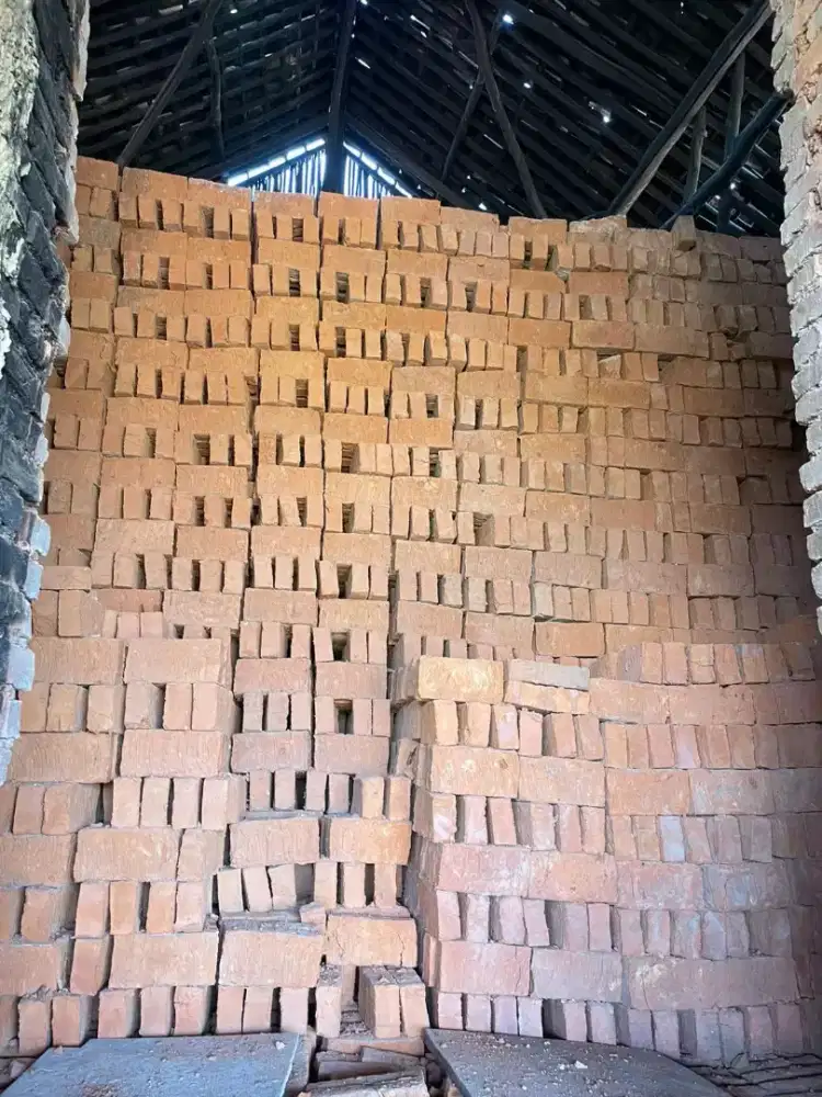 Bata Merah Press Jumbo