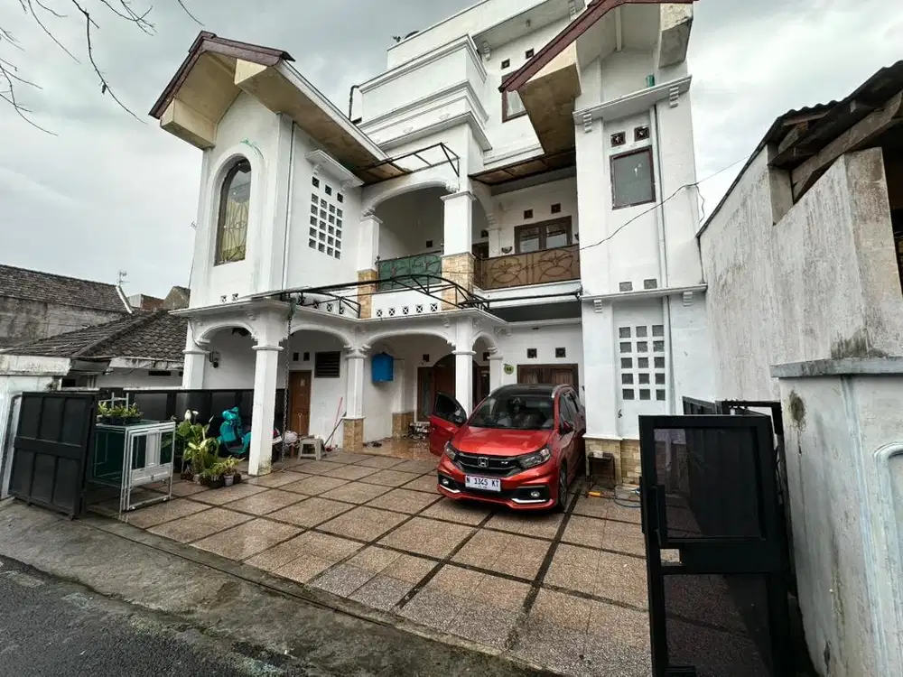 Dijual rumah 3 lanti di dekat alun batu