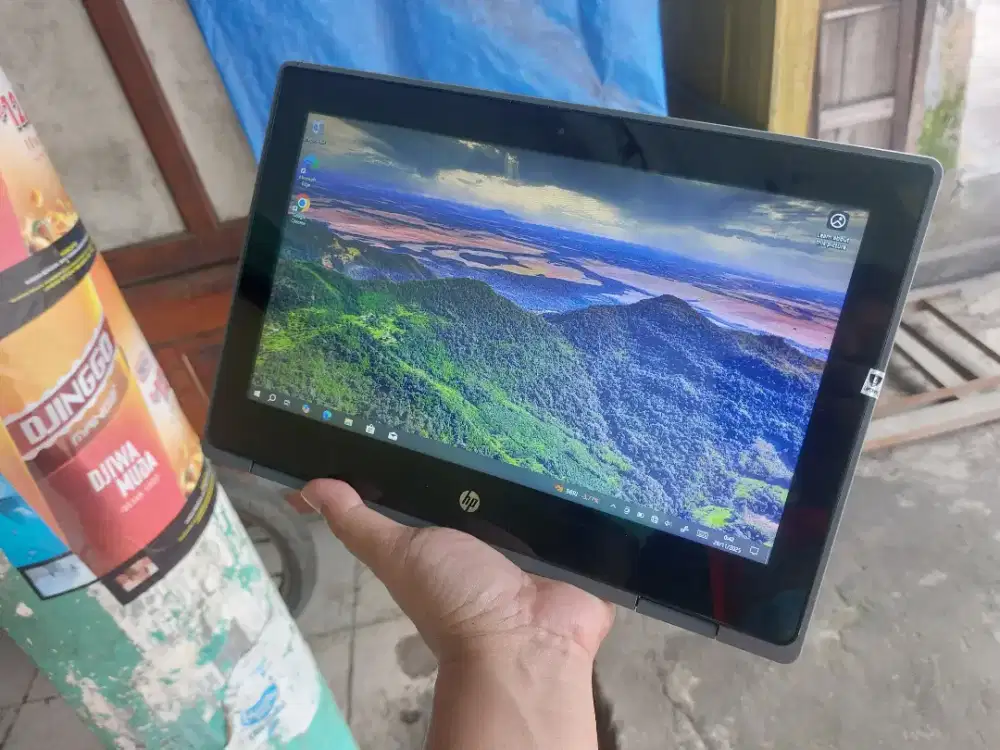 Laptop 2 in1 bisa dilipat murah