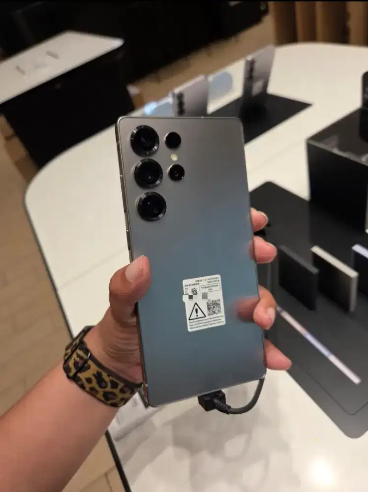 SAMSUNG GALAXY S25 ULTRA 256/512 GARANSI RESMI