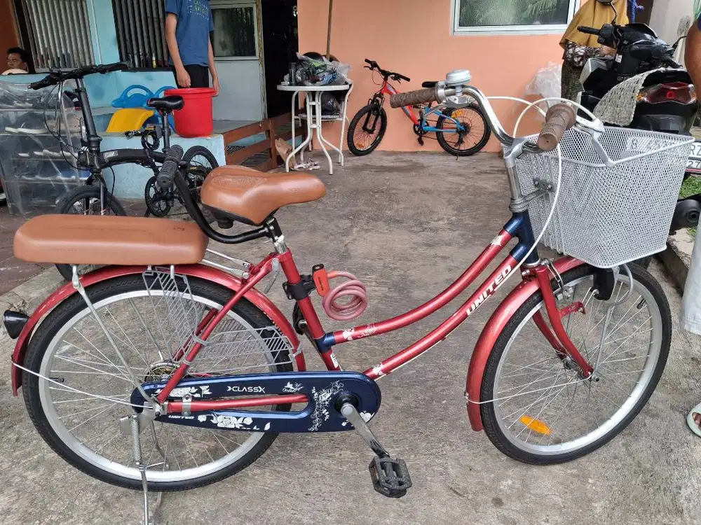 Sepeda United TMS 3070 dan Sepeda United ClassX serta Tabung Gas 3 Kg