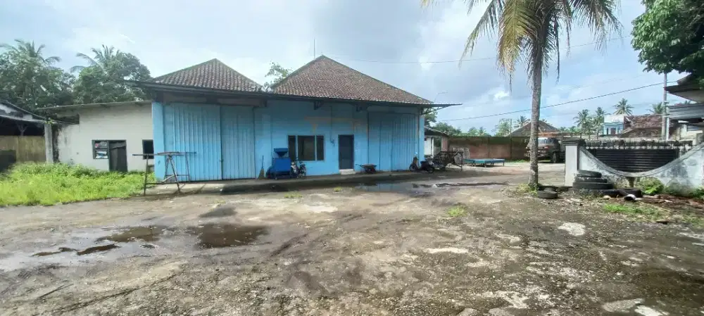 Disewakan : Gudang + Area produksi