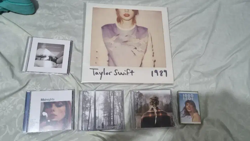 KASET CD DAN VINYL TAYLOR SWIFT ORIGINAL