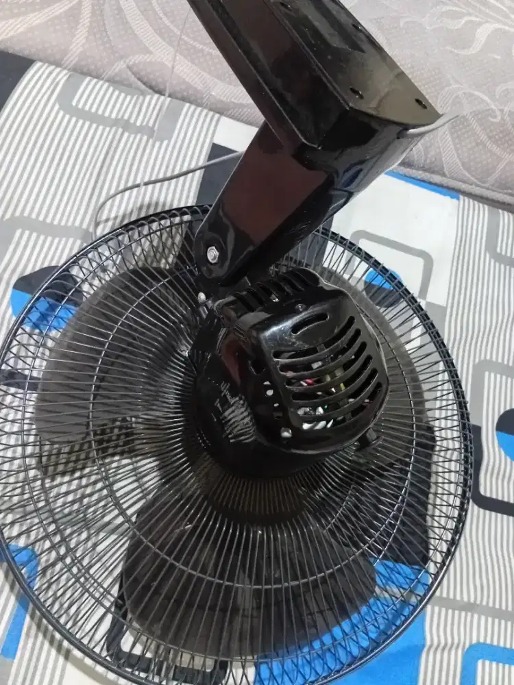 Dijual kipas cosmos 18 inch baru