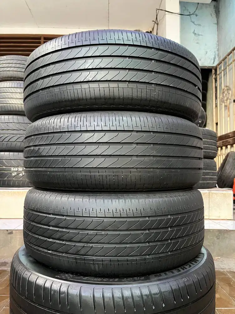 Ban Bridgestone Turanza T005A 215 55 r17 3Pcs