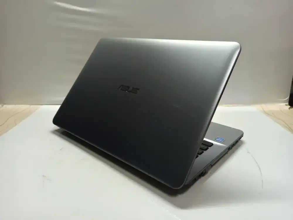 Laptop sekolah /pelajar.. Asus Vivobook X441MA Celeron N4000 /4GB /1TB