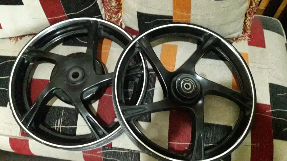 VELG DEPAN YAMAHA XEON MIO SOUL