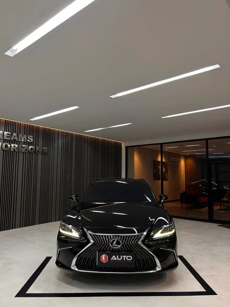Lexus ES250 AT 2020 Hitam Km59rb B1523SAQ Nik 2019 ES300 ES300H