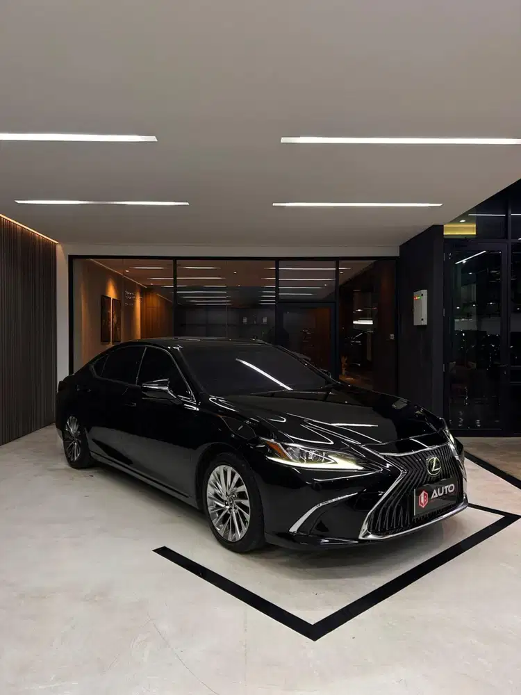 Lexus ES250 AT 2020 Hitam Km59rb B1523SAQ Nik 2019 ES300 ES300H