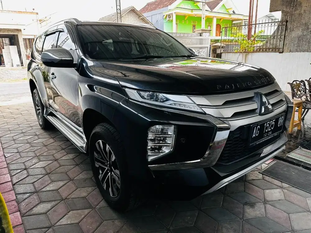 Pajero 2022 Dakar sport Hitam sanruf mitsubishi pazero