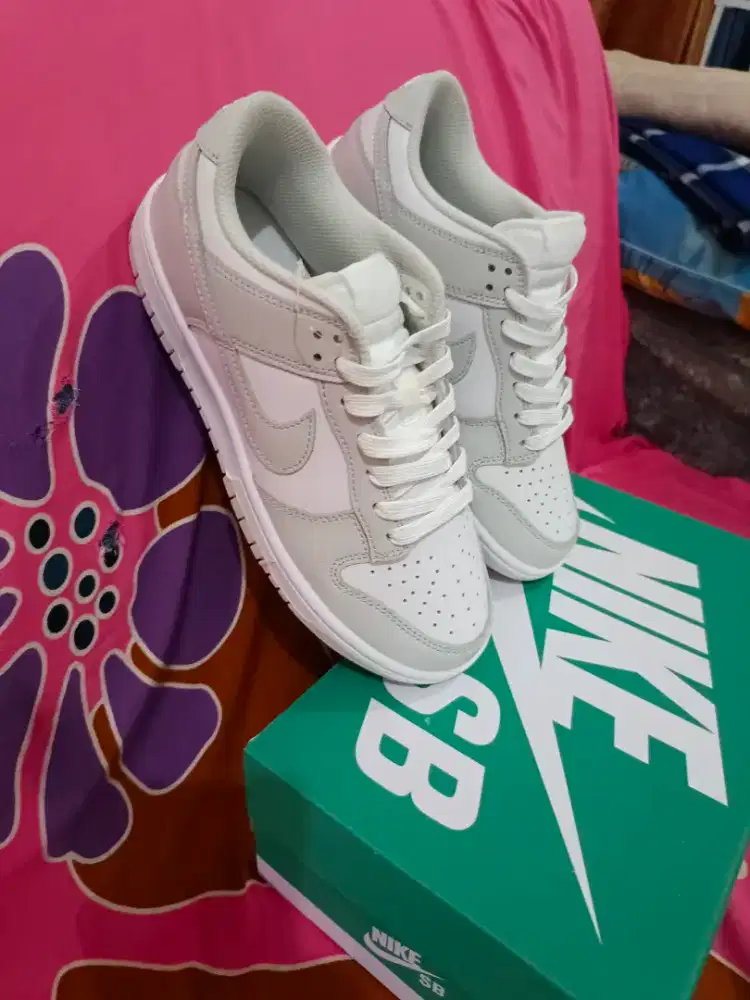 Nike Dunk Low Light Bone
Size 40 Insole 25cm