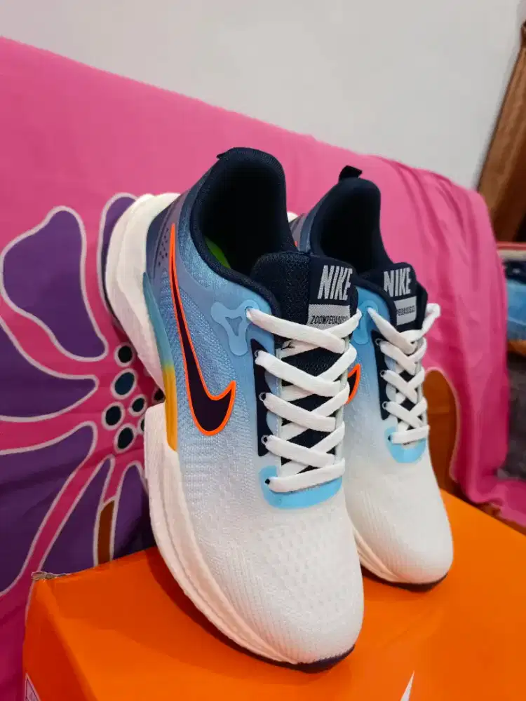 Nike Zoom Pegasus 33 Putih Biru
Size 42