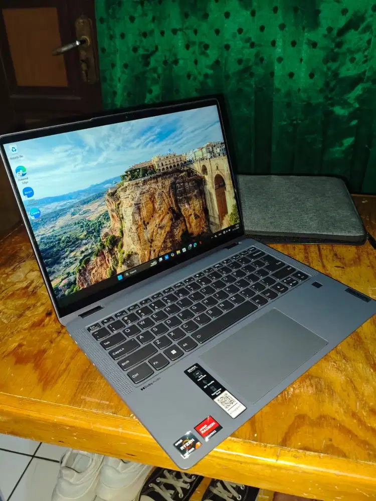 Lenovo Ideapad Flex 5 14ALC7 Ryzen 7 16GB 512GB