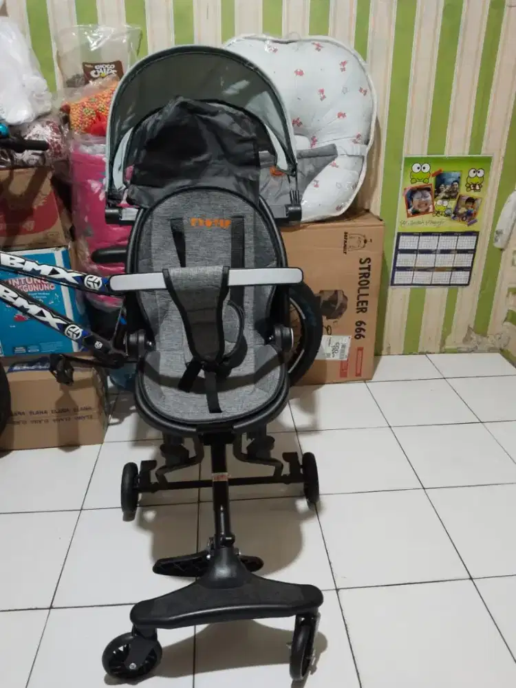 Di jual Stroller bekas rasa baru