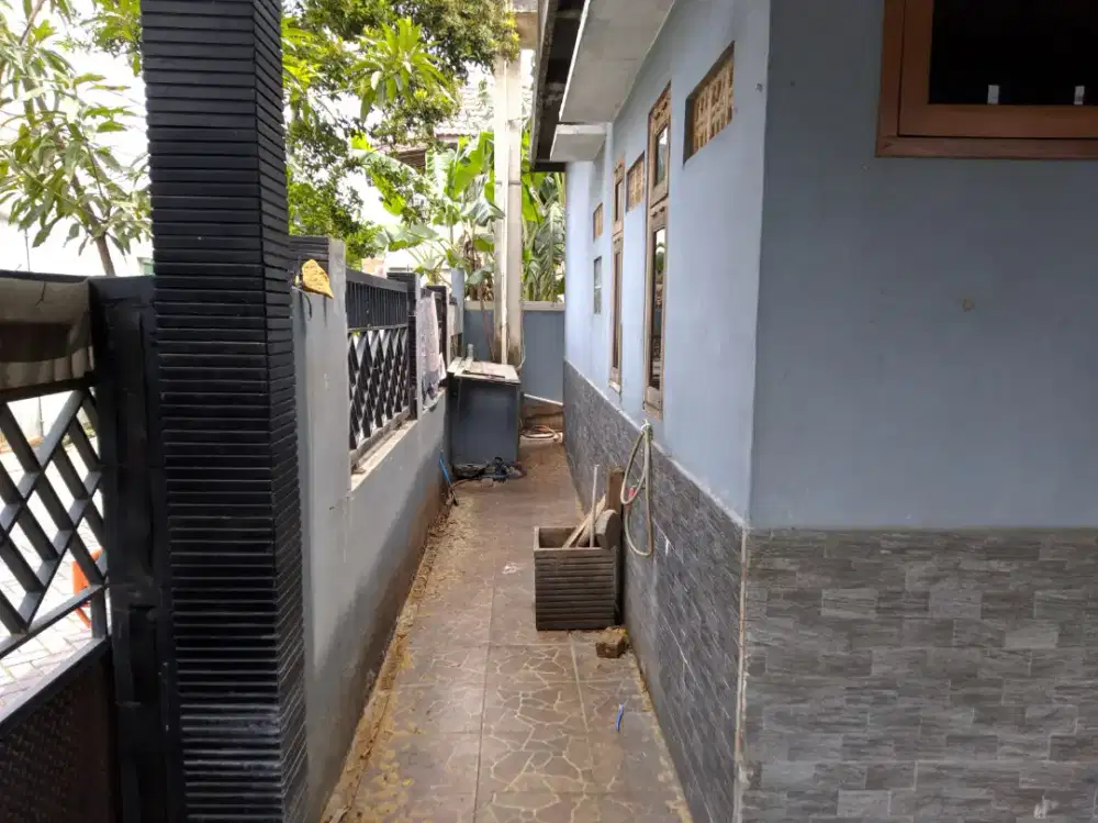 DI JUAL MURAH RUMAH 2 LANTAI  ( BU )
