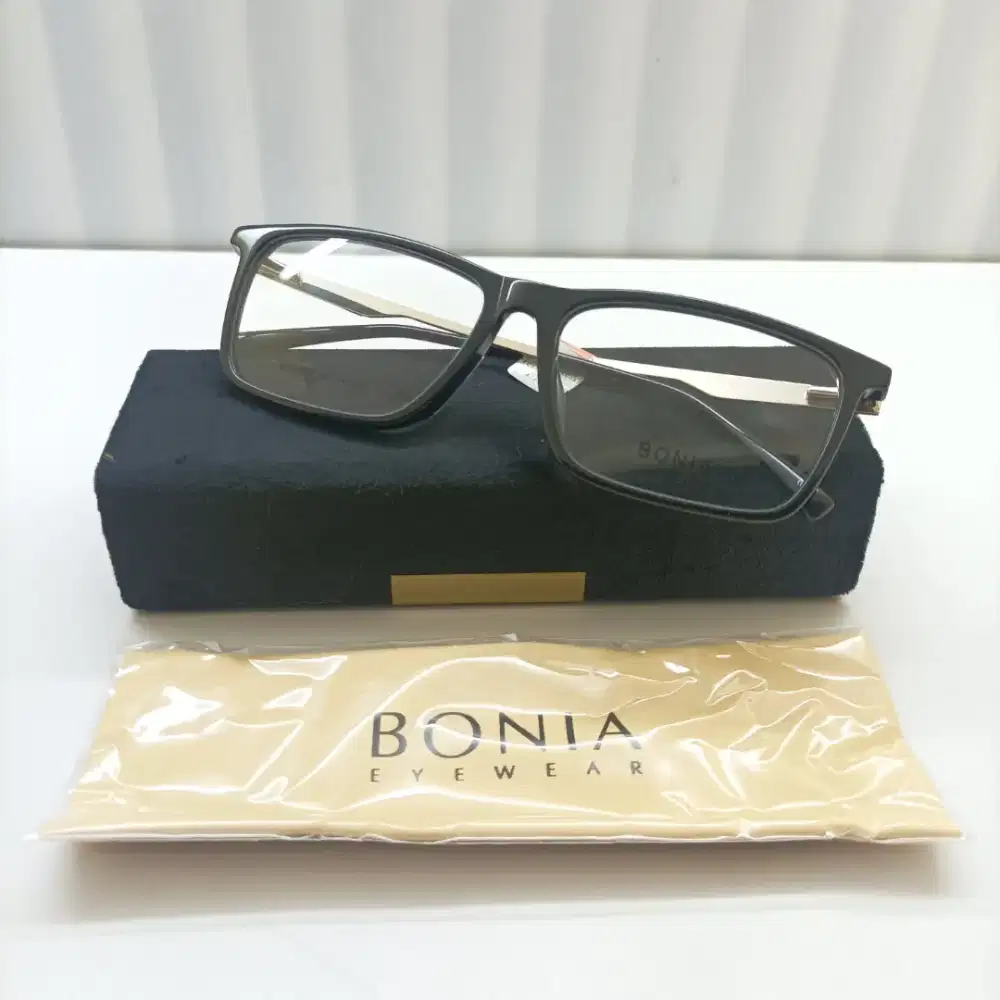 Sale kacamata BONIA original Unisex