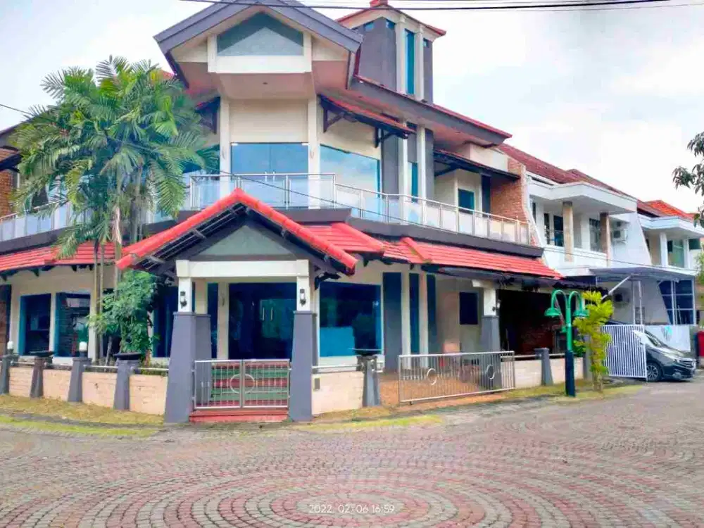 DIJUAL CEPAT RUMAH HOOK PINUS ASRI LAKARSANTRI WIYUNG SURABAYA BARAT