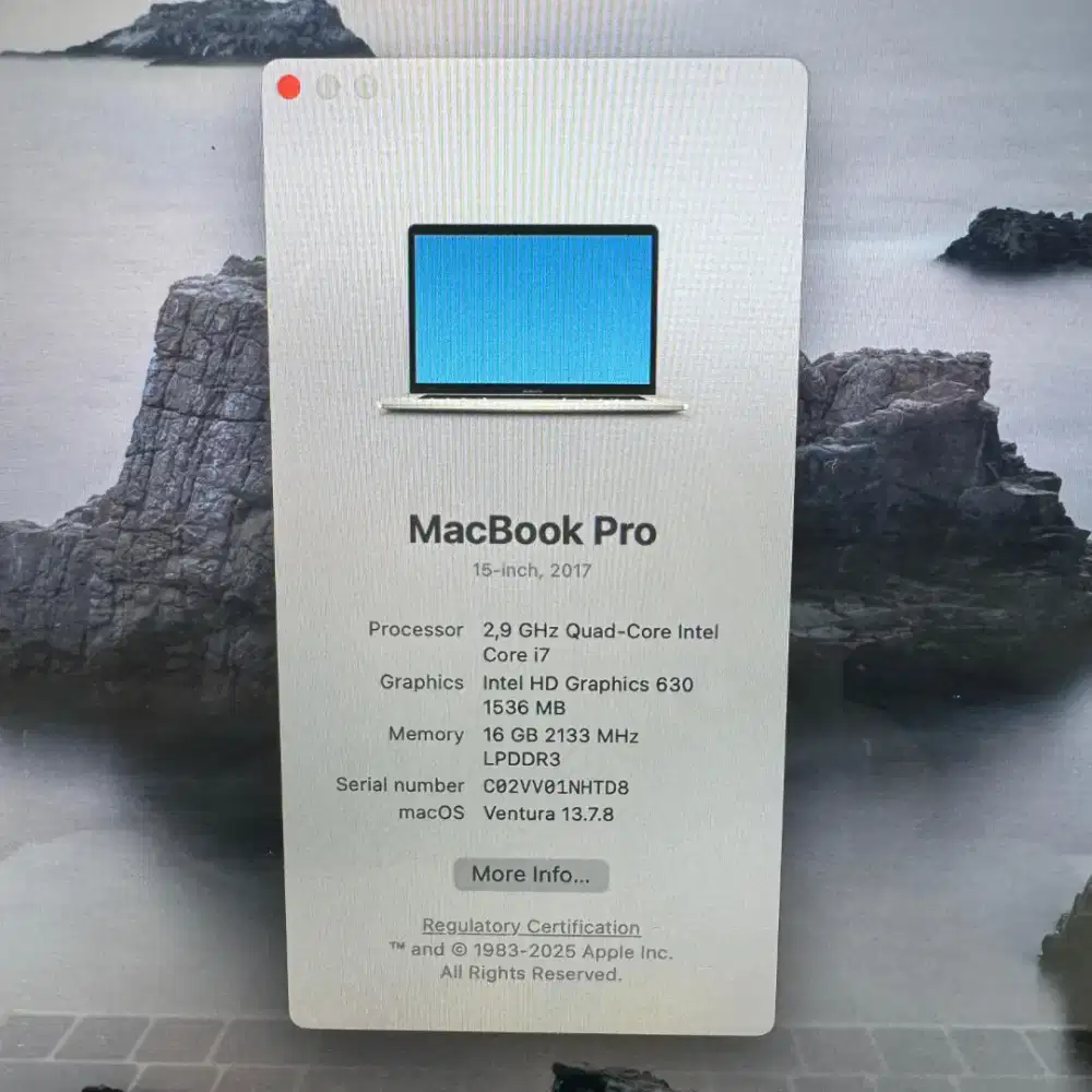 Macbook Pro 2017 Touchbar layar 15 Inch Ram 16 Ssd 512 Core I7