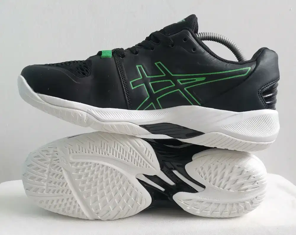 Sepatu volly ASICS size 41