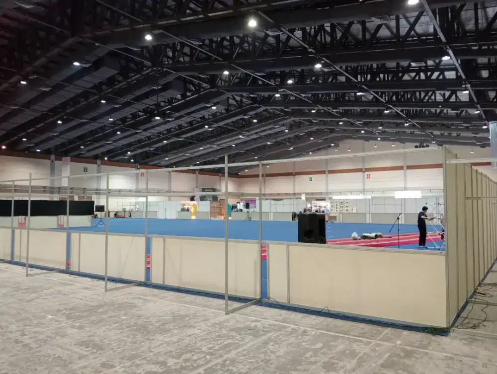 Alumunium System R_8 Silver stan booth