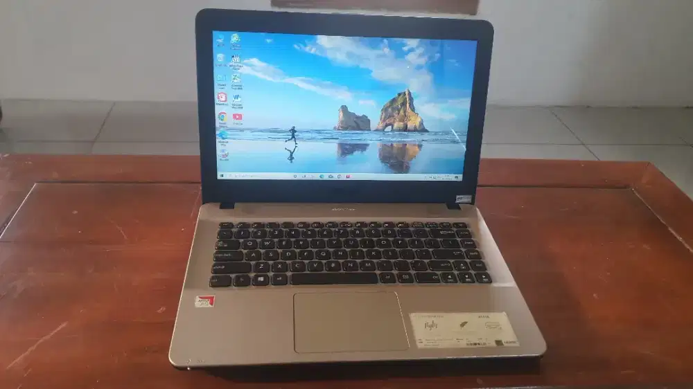Laptop ASUS vivobook AMD A9 X451B