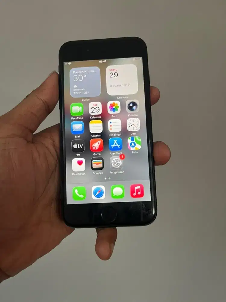 Iphone se gen 3 64 gb wifi only