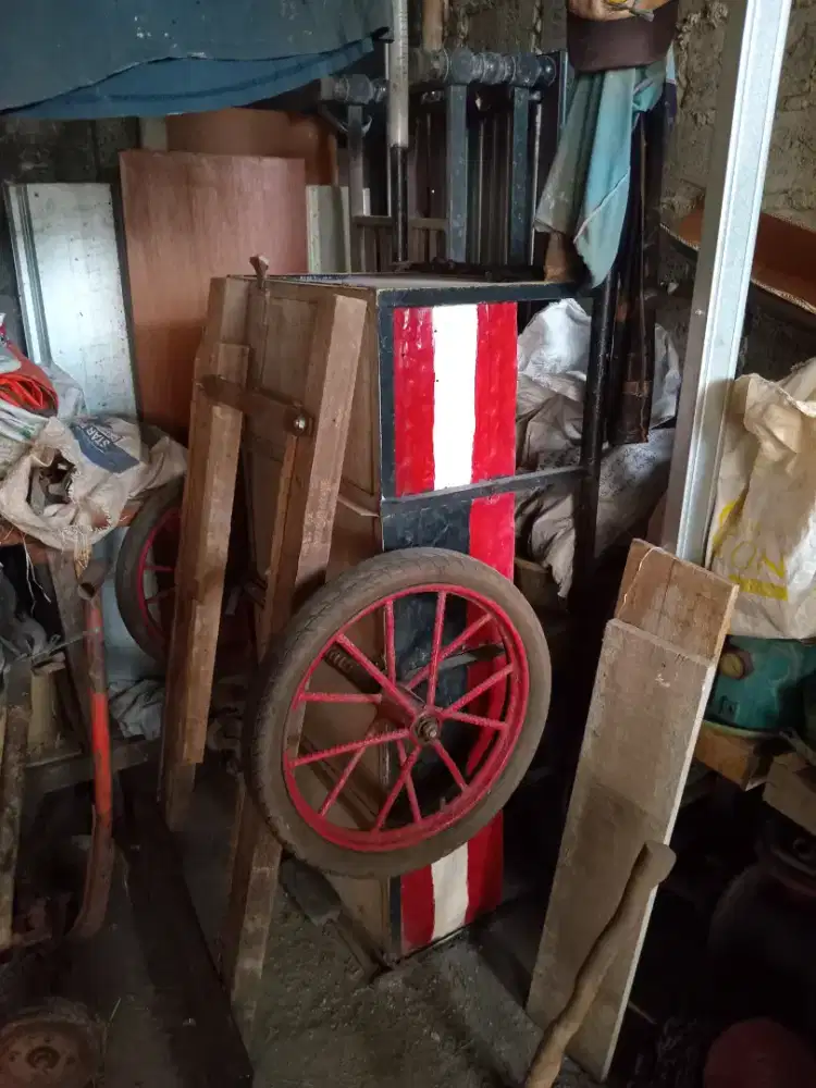 Di jual gerobak