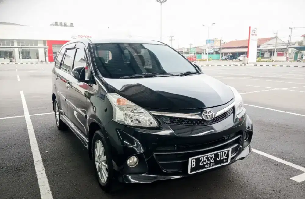 AVANZA VELOZ 1.5 AT 2013