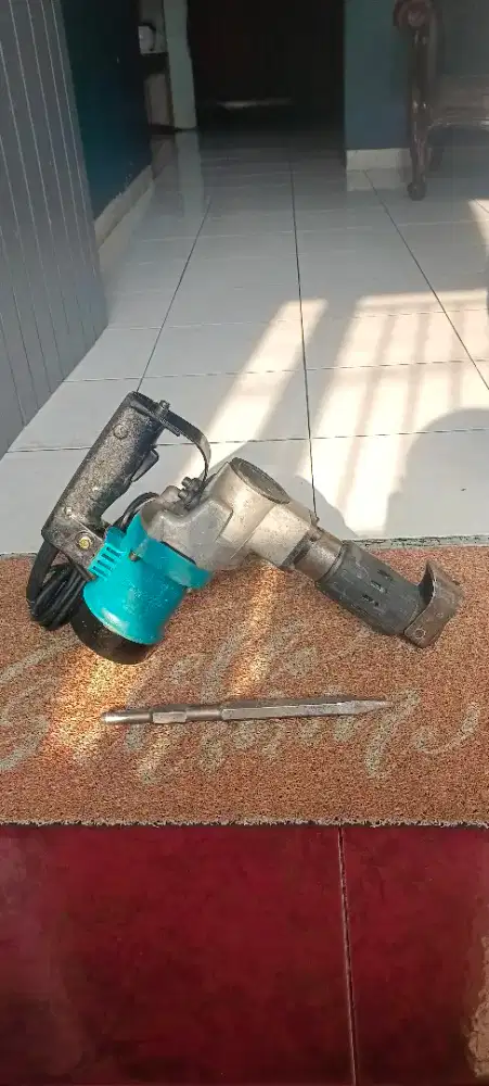 Jack hammer makita