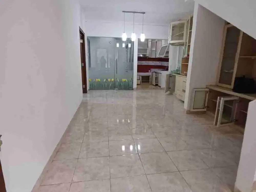 Rumah Minamlis Modern di Emerald Bintaro Jaya Sektor 9