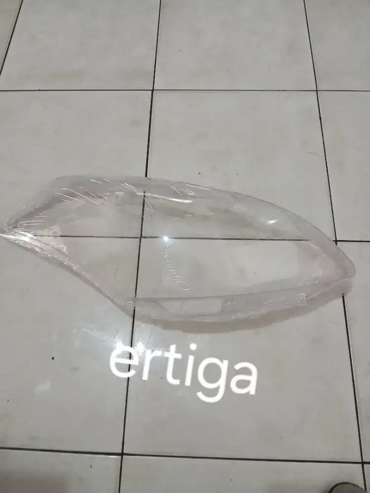 Mika kaca lampu depan suzuki ertiga
