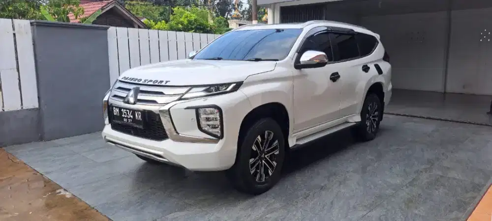 PAJERO SPORT DAKAR ULTIMATE 4X4 TAHUN 2022