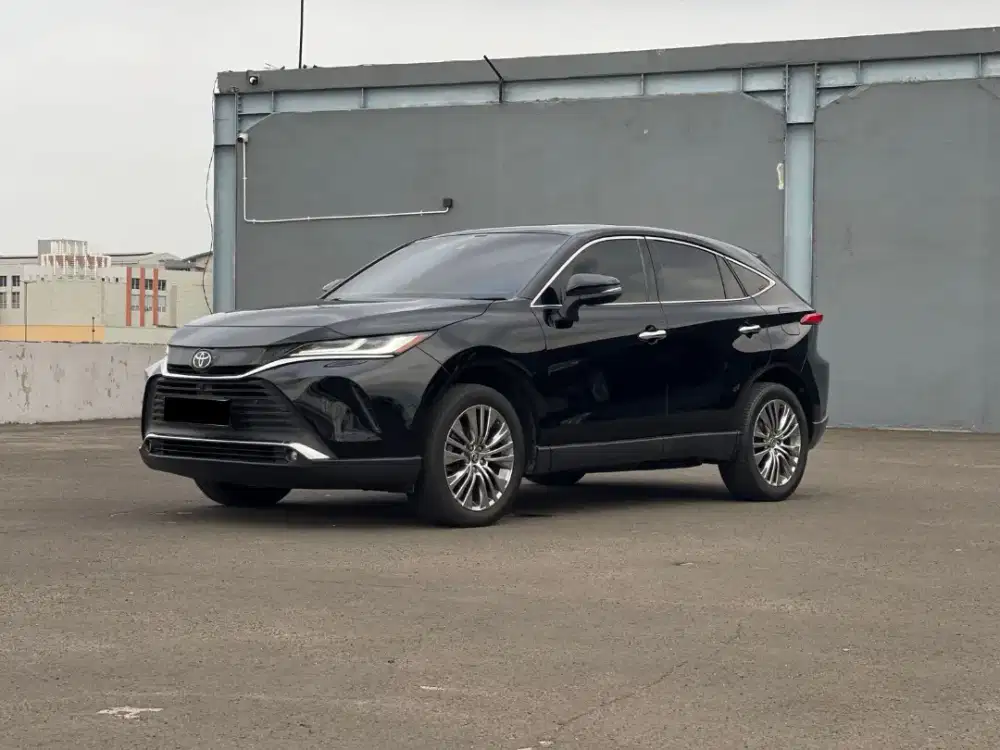 Toyota Harrier 2.0 Z Premium 2022 Black KM 39rb Good Condition.