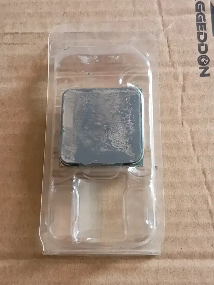 AMD Ryzen 3 2200G Tray