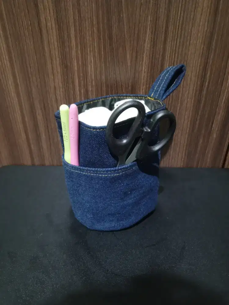 [UPCYCLING] CROCHET ORGANIZER BAG FROM JEANS