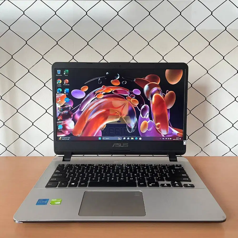 ASUS Vivobook X407UF / i3-7020U / 8GB / SSD 256GB / NVDIA GeForce MX