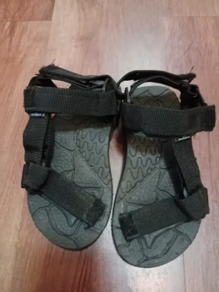 Sandal Gunung Anak merk Eiger