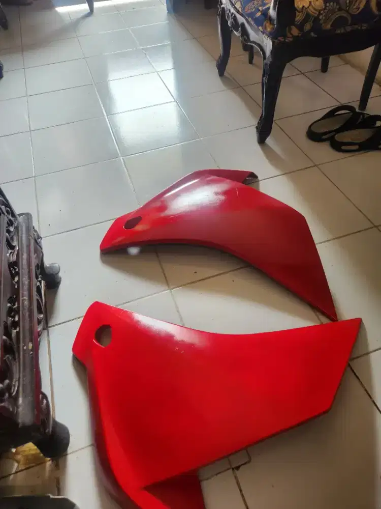 Body sayap cbr 250 cbu