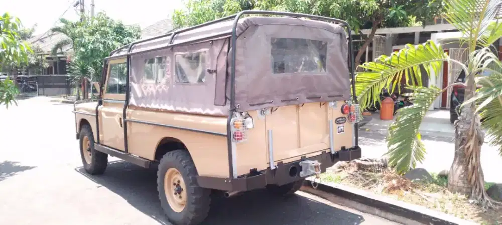 Land rover defender mulus baru cat dan peremajaan siap pakai