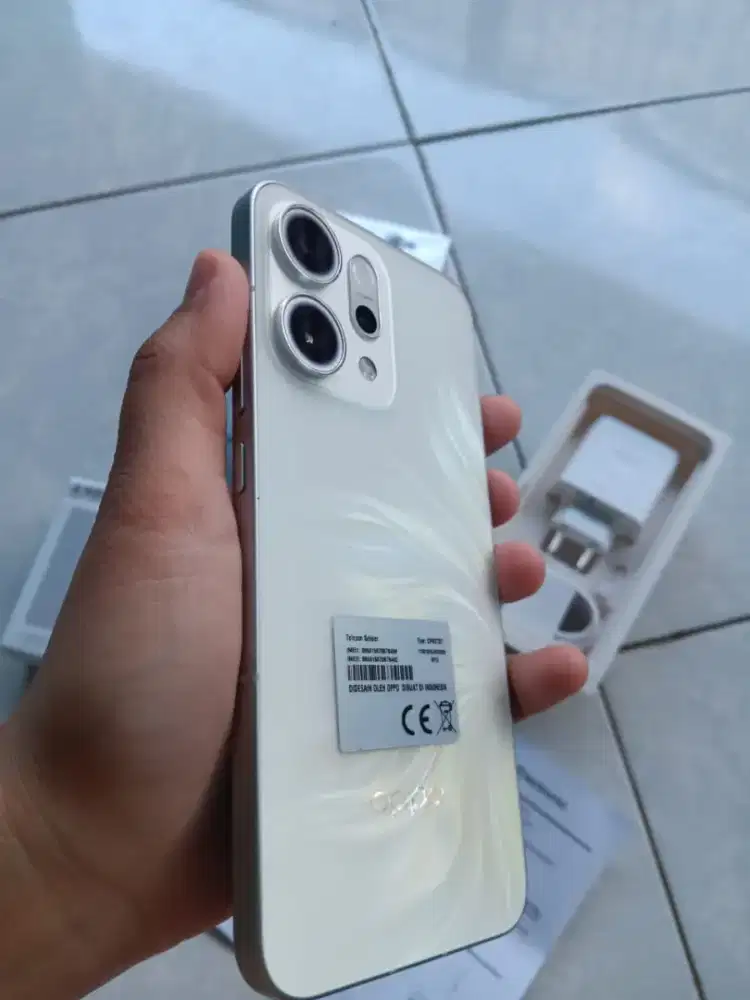 Garansi Resmi Oppo Reno 14 RAM 12/256