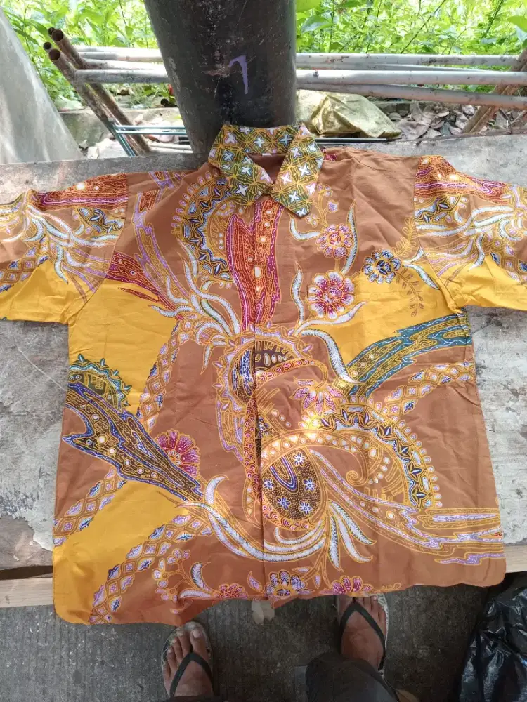 Baju batik siap pakai