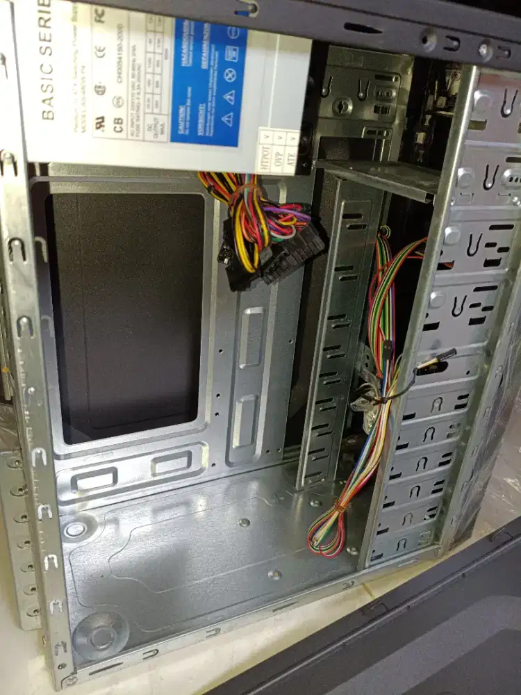 Casing komputer basic