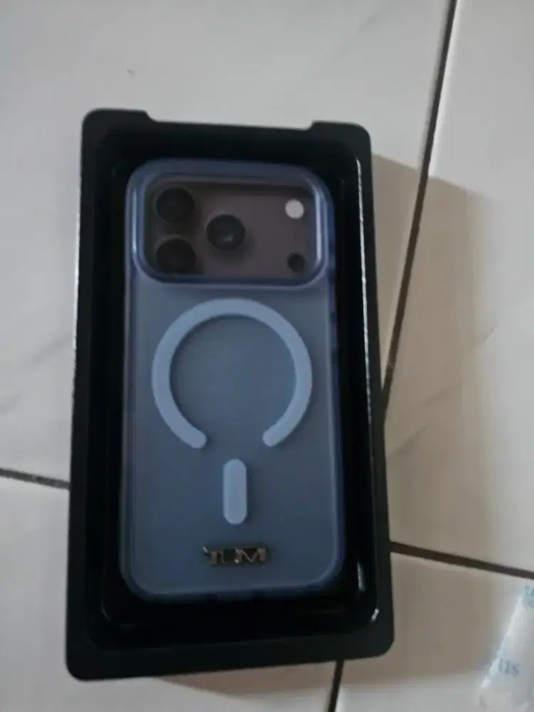 Case iphone 17 pro original tumi PLAYWORKS